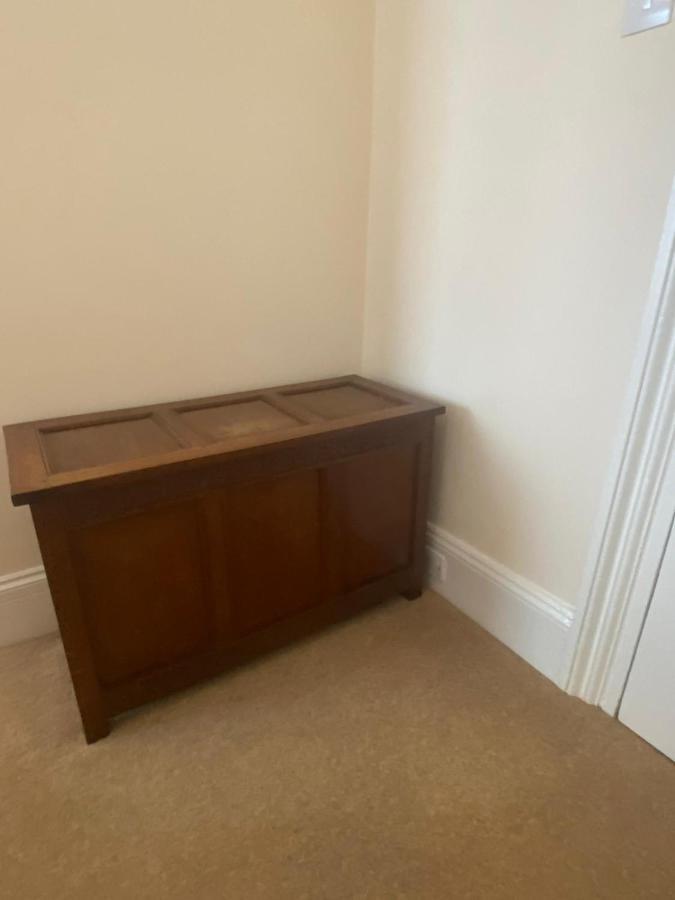 Landguard Lodge Guest House Shipley  Extérieur photo