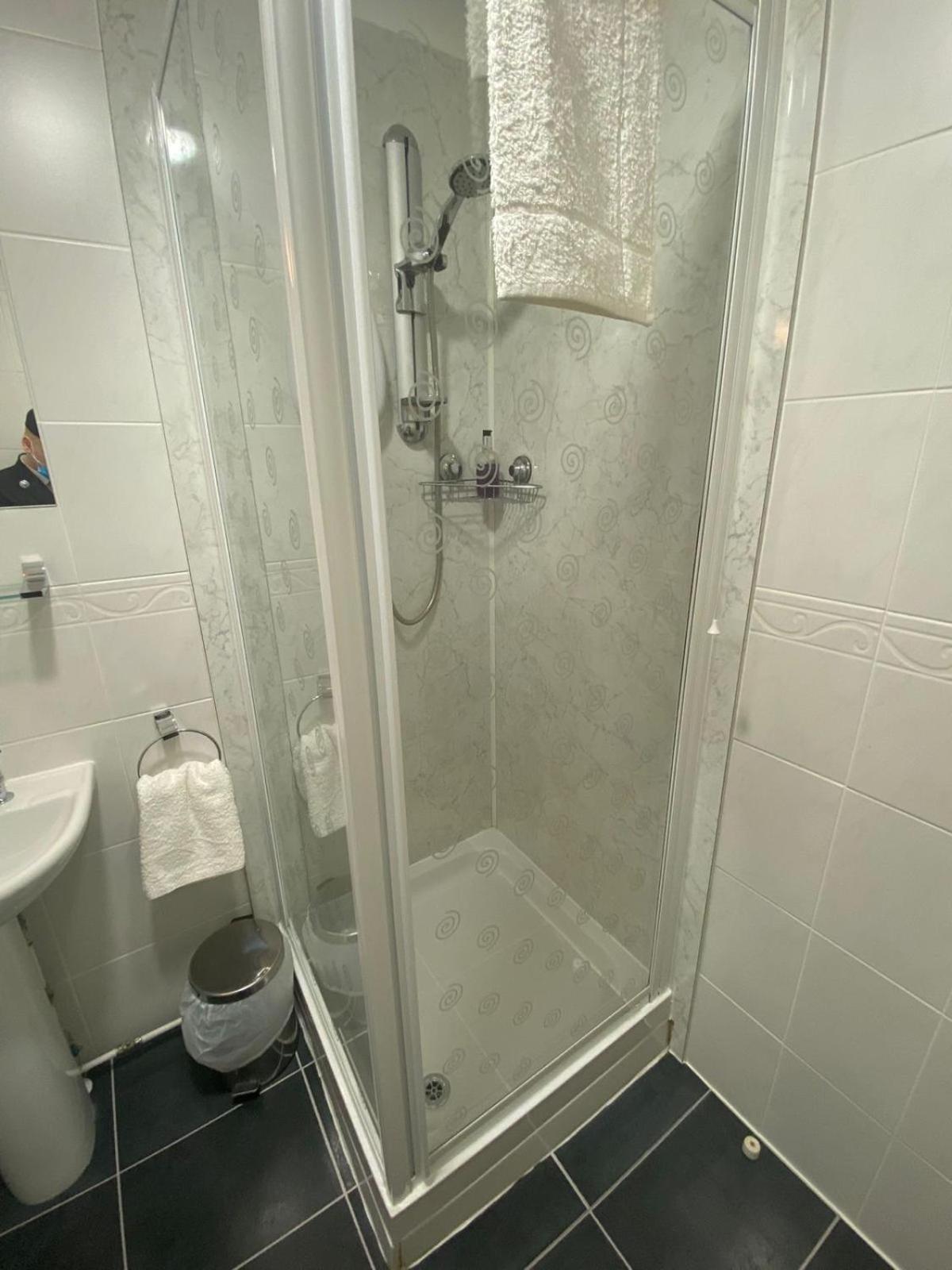 Landguard Lodge Guest House Shipley  Chambre photo