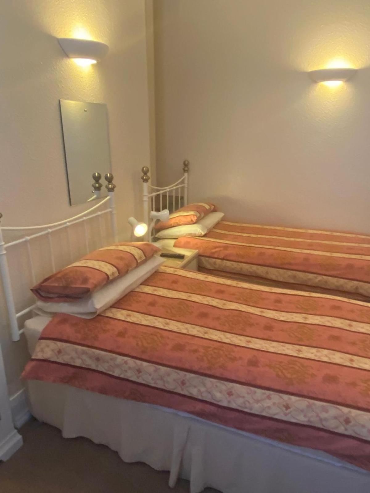 Landguard Lodge Guest House Shipley  Chambre photo